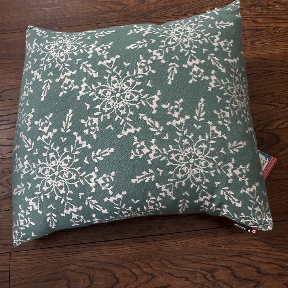 Alpine Chalet David Fussenegger Green SNOWFLAKES 20x19" Pillow Ski Winter Cabin